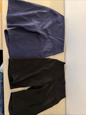 Uniqlo TWO Navy Active Skort
